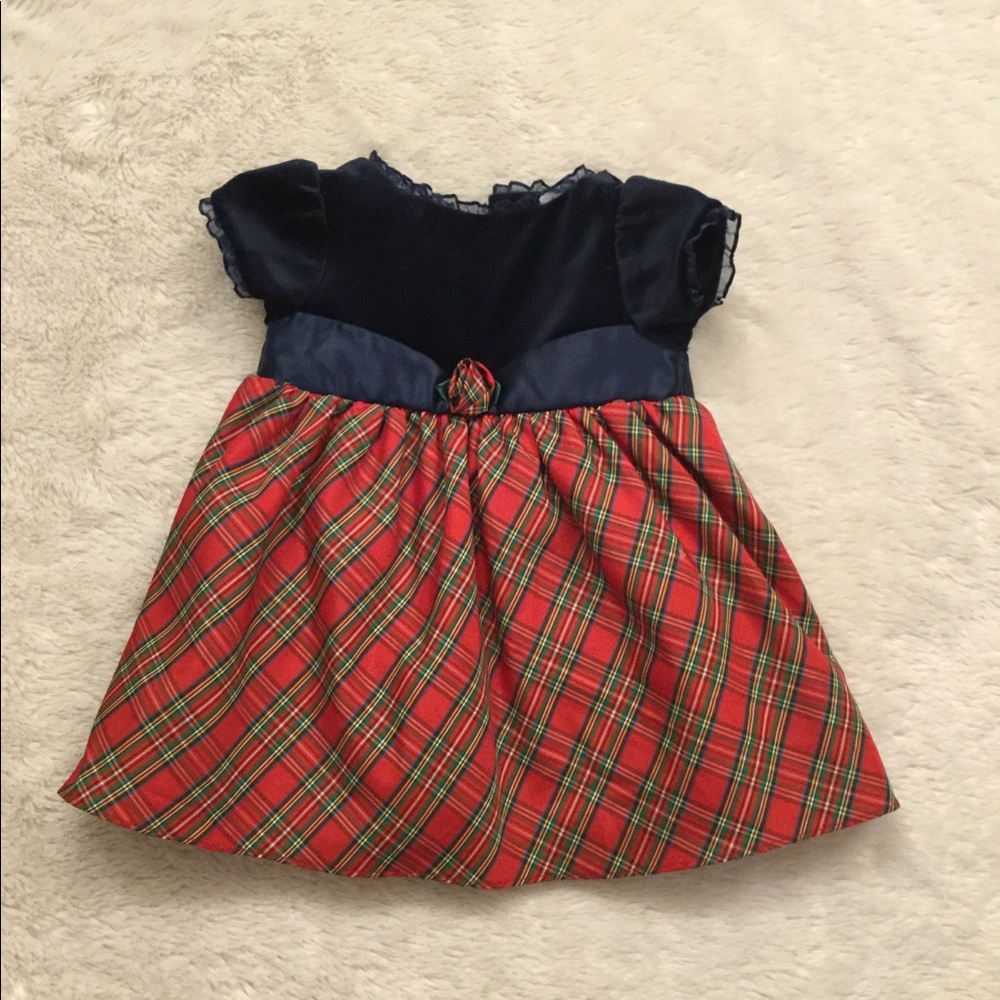 Adorable Velvet and plaid dress - Picture 2 of 6